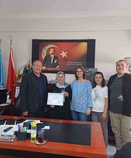 Bandırma'da azim ve kararlılıkla gelen başarı 7 ayda okuma yazma öğrendi