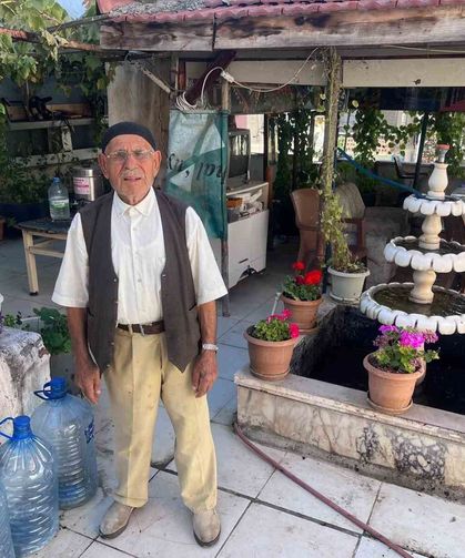 Bir asrı geride bıraktı, uzun yaşamın sırlarını anlattı