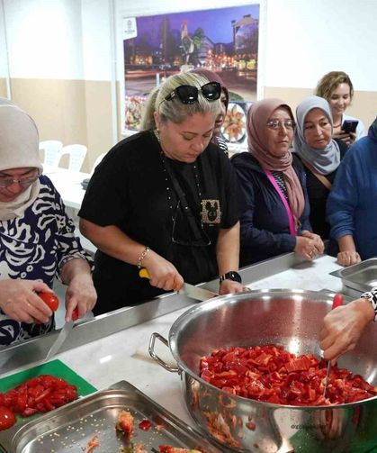 Geleneksel tarhana atölyesine yoğun ilgi
