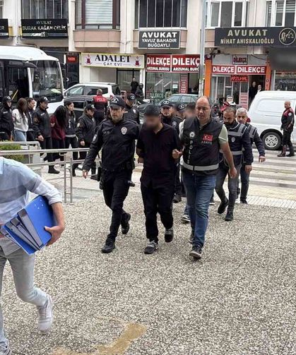 İnternetten araç satmak isteyenleri 'güvenli ödeme' tuzağıyla dolandıran şahıslara operasyon: 18 gözaltı