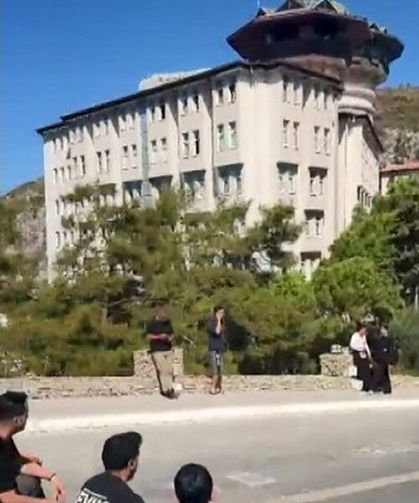 Kuşadası'nda beş yıldızlı otelde maaş krizi