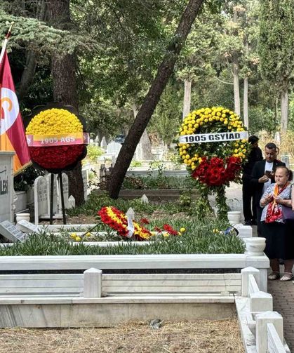 Metin Oktay, vefatının 35. yıl dönümünde kabri başında anıldı