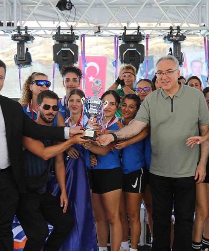 Rumkale'de Dragon Bot şampiyonları kupalarına kavuştu