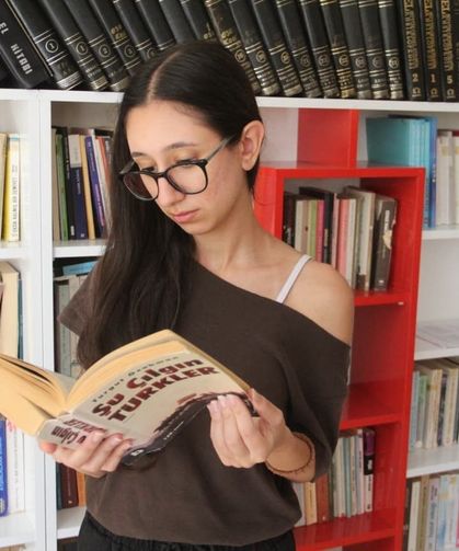 Telefonunu değil, hayallerini şarj etti: Tuncelili Aren, Mülkiye Mektebi yolcusu
