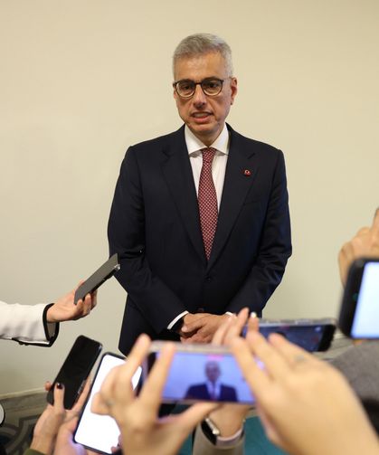 Bakanlık, 18 yaş altına sigara satışının önlenmesi için çalışma yapacak