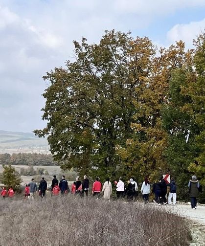 794 rakımda doğa yürüyüşü