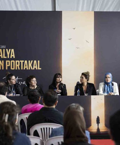 Altın Portakal'da iki film daha seyirciyle buluştu