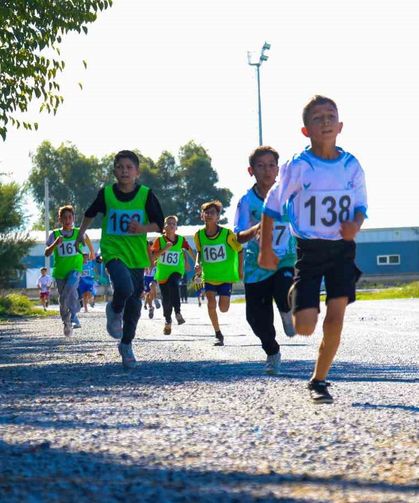 Aydın'da kros heyecanına 281 sporcu katıldı