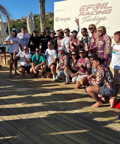 Bodrum'da 28 sporcu deniz üstünde uçakla yarıştı