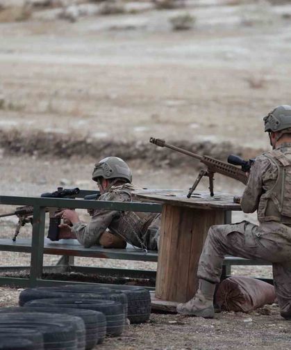 Boran-8'de keskin nişancıların hünerli atışları nefes kesti