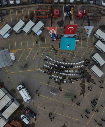 Düzce'de çiftçilere 48 sera, 8 ilçeye mobil mutfak desteği