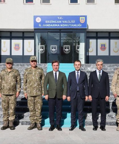 Erzincan protokolünden İl Jandarma Komutanı Altundarak'a ziyaret
