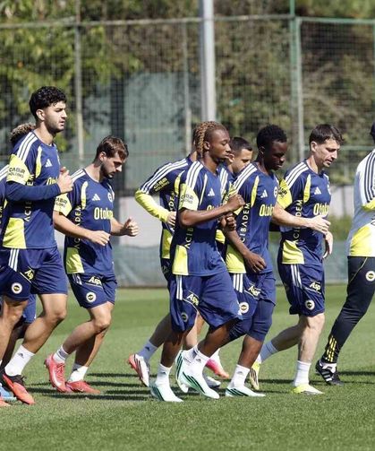 Fenerbahçe, Aston Villa maçı hazırlıklarına başladı