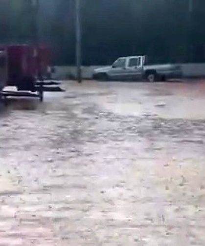 Gaziantep'te etkili olan dolu ve sağanak hayatı olumsuz etkiledi