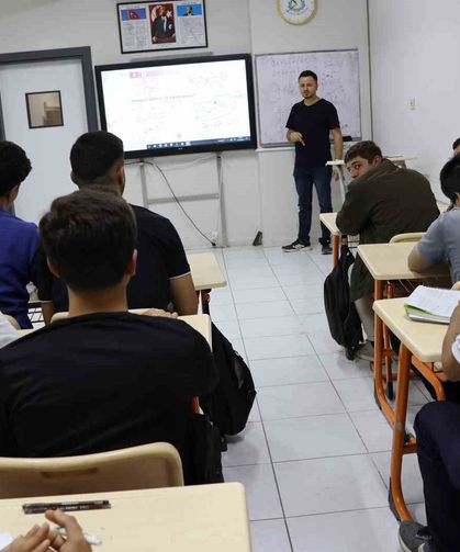 Haliliye'de gençlerin başarı yolculuğuna eğitim desteği