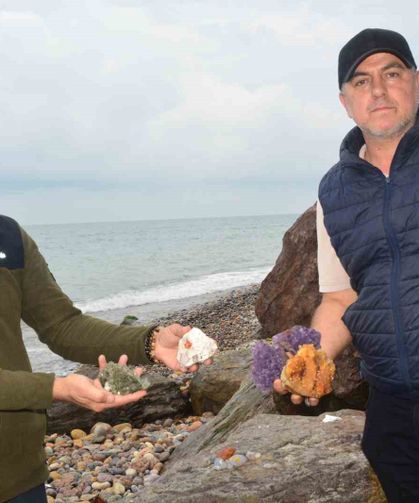 Hobilerini mesleğe dönüştüren kuzenler, Türkiye'nin dört bir yanında değerli taş arıyor