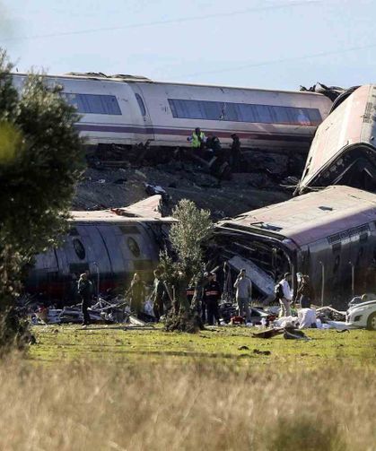 İspanya'da tren kazası: Hayatını kaybedenlerin sayısı 30'a yükseldi