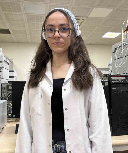 Lise öğrencisi Türkiye'nin en genç dergi hakemi oldu