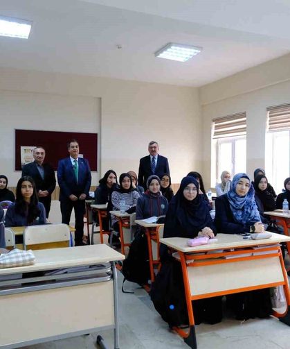 Mezun olduğu okula yıllar sonra rektör olarak döndü