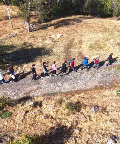 Muş'ta doğaseverler Dünya Yürüyüş Günü'nde 10 kilometre yürüdü