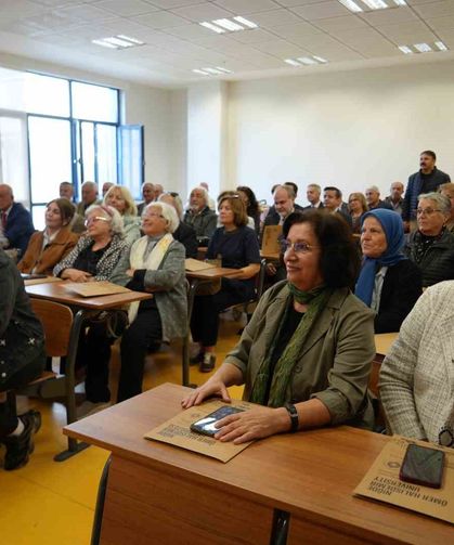 Niğde'de üniversite sıralarında yaş sınırı kalktı: 60 yaş üstü öğrenciler ilk derslerine başladı