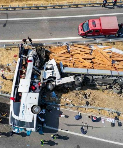 Otobüsteki son yolculuklarında eşini kaybetti