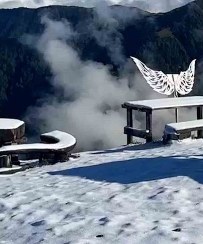 Rize'nin yayları beyaza büründü