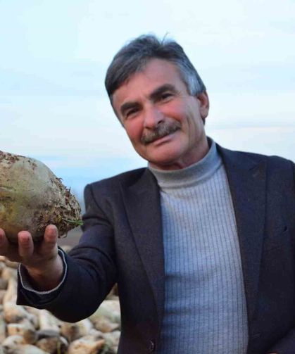 Şeker pancarı üreticisinin sözleri sosyal medyada gündem oldu: ''Ben kazanmıyorum' diyen çiftçiler külliyen yalan söylüyor'