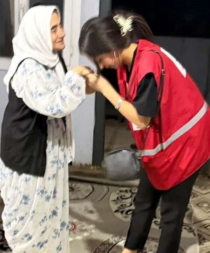 Silopi'de yürekleri ısıtan dayanışma: Kızılay ihtiyaç sahibi iki kardeşin yüzünü güldürdü