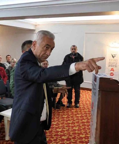 Süheyl Batum ile CHP'li ilçe başkanı arasında 'mutlak butlan' tartışması