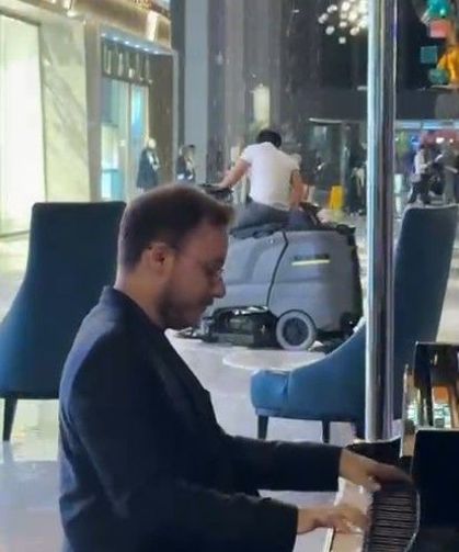 Titanic filmi Antalya'da gerçek oldu: Oteli su bastı, o piyano çalmaya devam etti