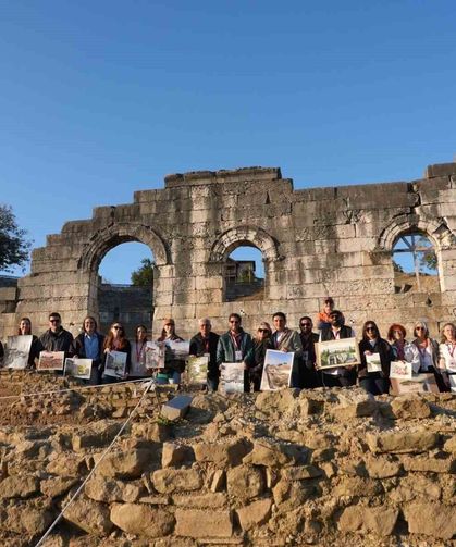 Ulusal ve uluslararası ressamlar Konuralp'i tuvallerine taşıdı