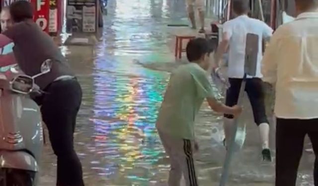 Kütahya’da sağanakta iş yerleri ve evler sular altında kaldı
