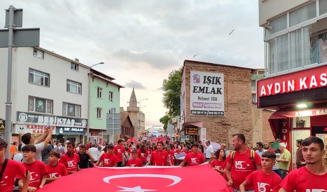 Sinop’ta mehter eşliğinde milli birlik yürüyüşü