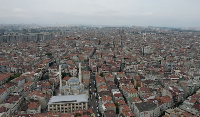 “İstanbul’da kendiliğinden yıkılacak 400 bina var”