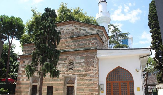 Yalı Cami, ilk günkü tarihi dokusuyla dimdik ayakta