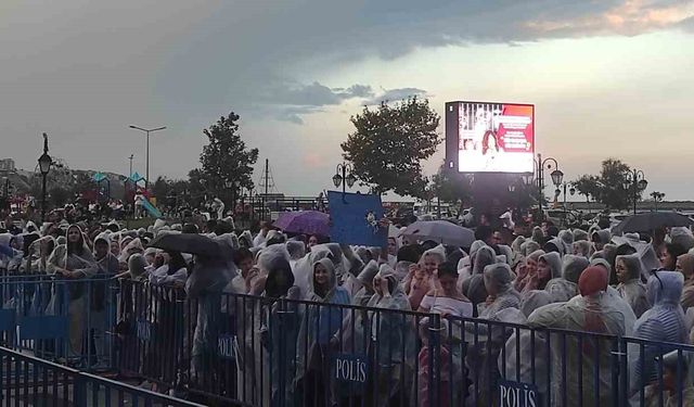 Tekirdağ’da sağanak yağış etkili oldu