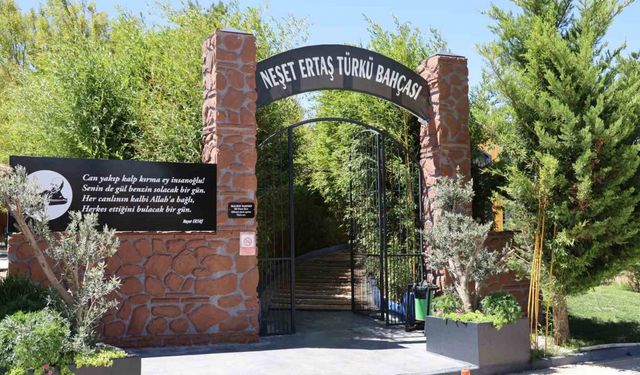 Yurt dışı gezisinden esinlendi, ’Neşet Ertaş Bahçesi’ kurdu