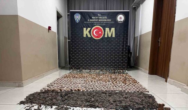 Hatay polisinden operasyon: 15 bin 301 parça tarih eser ele geçirildi