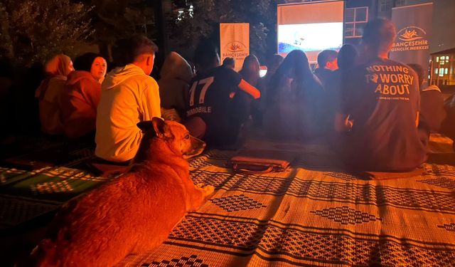 Sonbaharda açık hava sineması etkinliğine ilgi