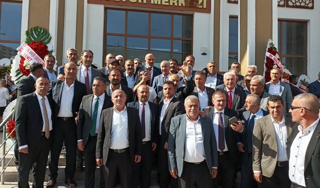 Hakkari’deki muhtarlar konfederasyon seçimi için oy kullandı