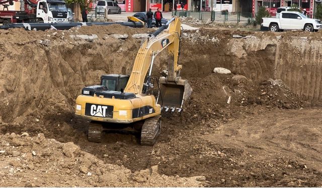 Yüksekova'da yapılacak 100 yataklı hastanenin inşaat çalışmalarına başlandı