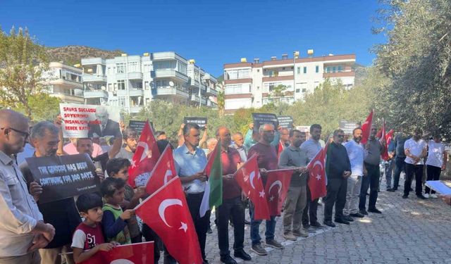 Alanya’da şehitler için gıyabi cenaze namazı kılındı