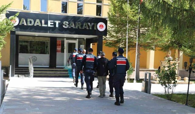 Bayburt’ta uyuşturucu operasyonu: 3 gözaltı