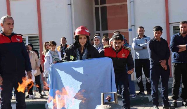 Bingöl’de hastane personeline yangın eğitimi