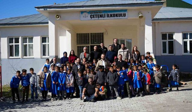 Gönül Bahçesi Platformu’ndan ihtiyaç sahibi çocuklara yardım