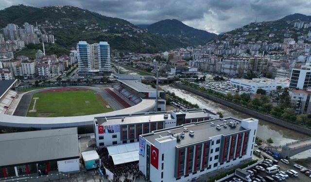 Milli Eğitim Bakanı Tekin ve Gençlik ve Spor Bakanı Bak Trabzon’da açılışa katıldı