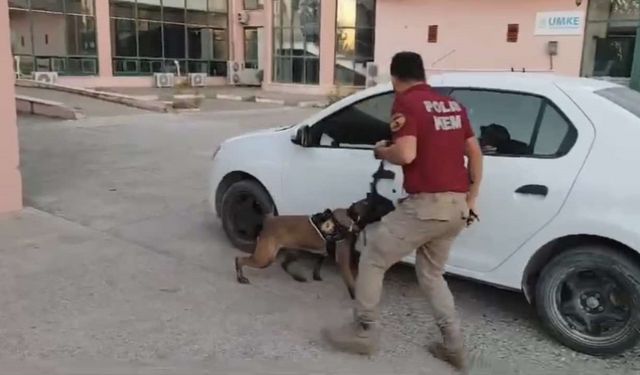 Osmaniye’de durdurulan otomobilde 33 kilo 400 gram uyuşturucu çıktı