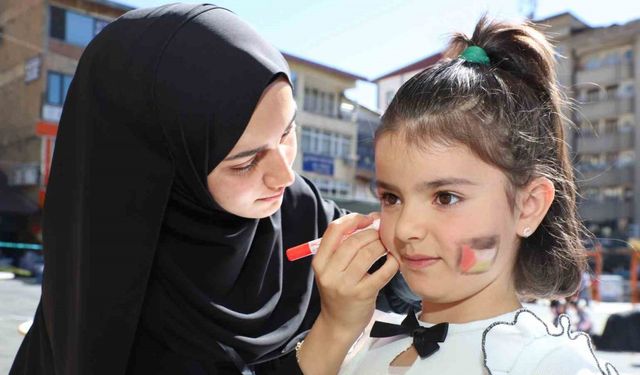 Yetimler Vakfı’ndan ‘Filistinli çocuklar için çiz’ etkinliği