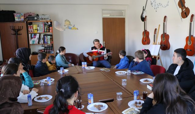 "Dünya Çocuk Kitapları Haftası" kapsamında kitap okuma etkinliği düzenlendi